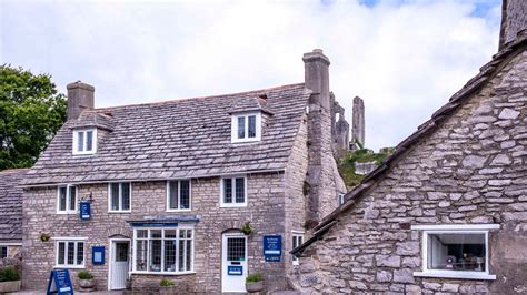 Shopping – Corfe Castle.